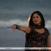 Gowri Munjal (Actors) - Chirutha Puli Hot Stills | Picture 117322